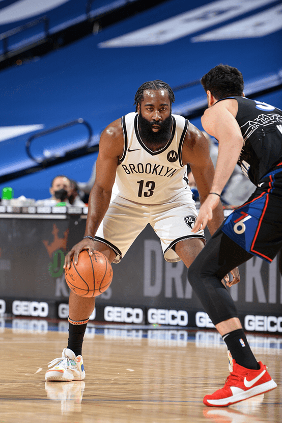 详细阅读:开云- c罗在篮网比赛中高光表现,连败引发热议的球员 开云- c罗在篮网比赛中高光表现,连败引发热议的球员